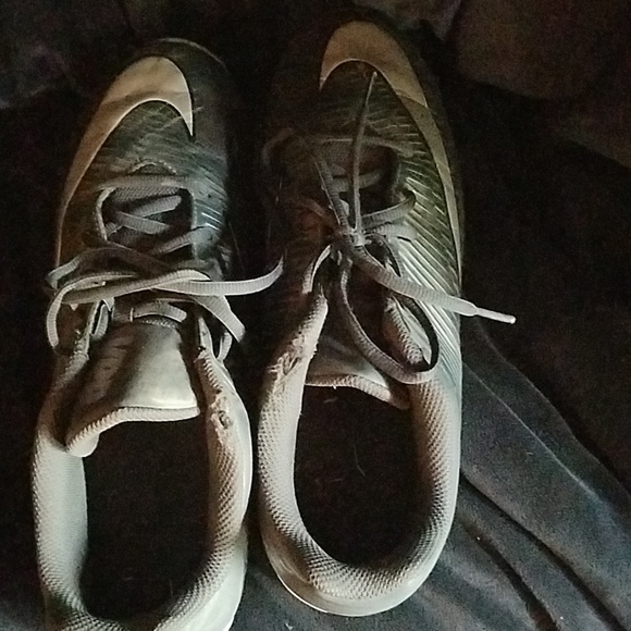 Cleats - Picture 4 of 4